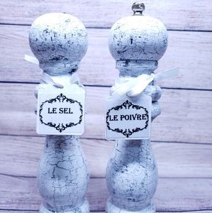 Farm House Grinder Decor